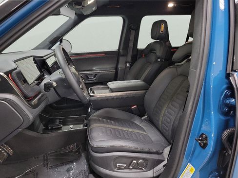 Used 2024 Rivian R1S Adventure image 12