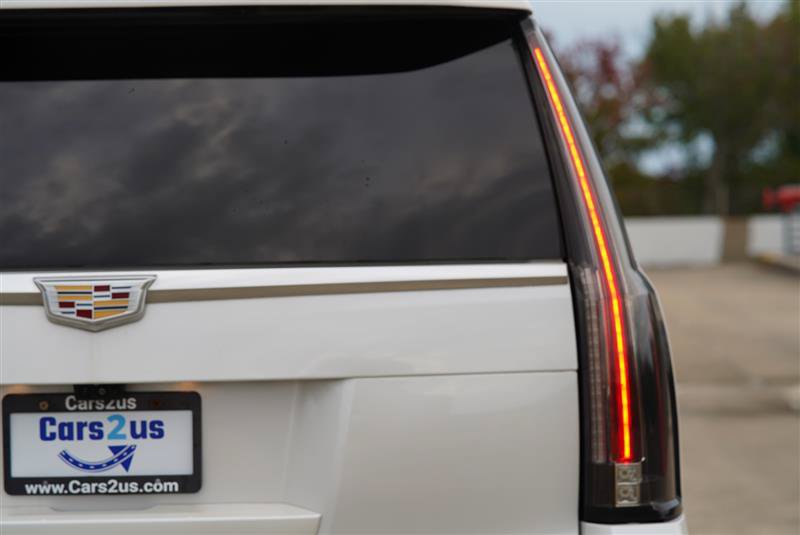 Used 2018 Cadillac Escalade ESV Platinum AWD/4WD image 39