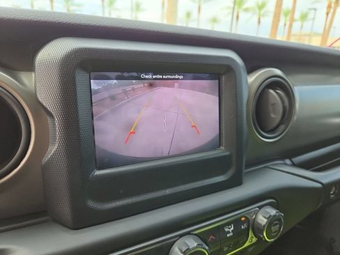 Used 2019 Jeep Wrangler Unlimited Sport S AWD/4WD image 19
