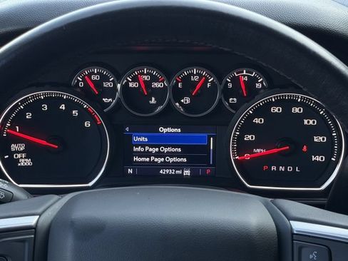 Used 2021 Chevrolet Silverado 1500 LT AWD/4WD image 19