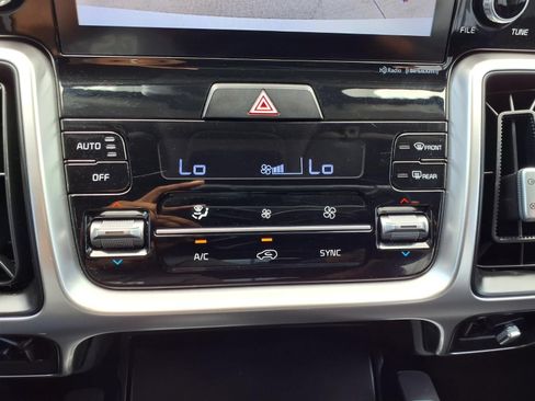 Used 2021 Kia Sorento EX w/ Panoramic Sunroof Package AWD/4WD image 22