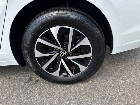 Used 2024 Volkswagen Jetta S image 11