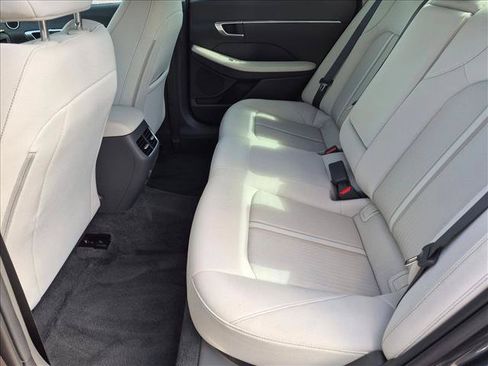 Used 2023 Hyundai Sonata SEL w/ Convenience Package FWD image 19