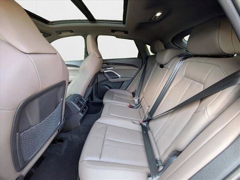 New 2025 Audi Q5 Premium Plus image 18