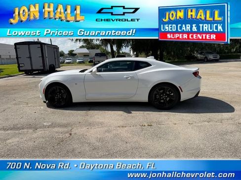 Used 2024 Chevrolet Camaro LT RWD image 4