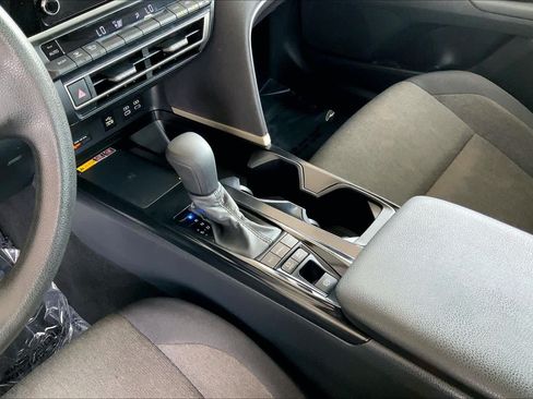 Used 2025 Toyota Camry LE FWD image 16