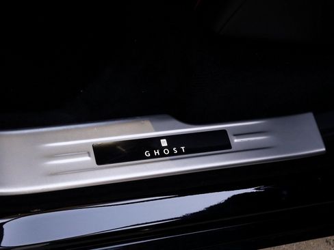 Certified 2022 Rolls-Royce Ghost w/ Ghost Package image 8