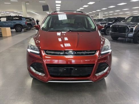 Used 2016 Ford Escape Titanium w/ Equipment Group 301A AWD/4WD image 2