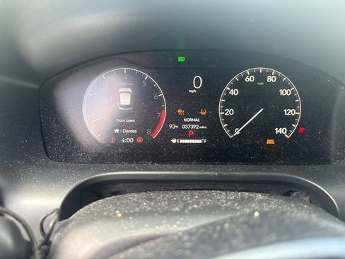Used 2024 Honda HR-V LX image 4