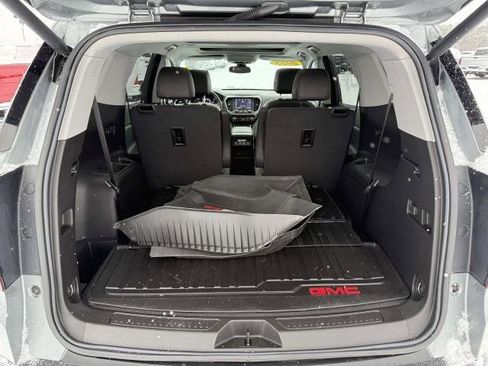 Used 2023 GMC Acadia AT4 w/ Technology Package image 8