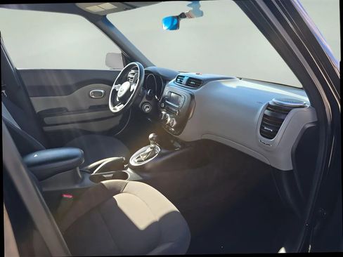 Used 2015 Kia Soul image 21
