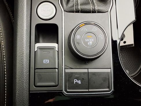 Used 2023 Volkswagen Atlas SEL image 22