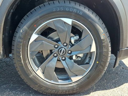 Used 2024 Nissan Rogue SV AWD/4WD image 26