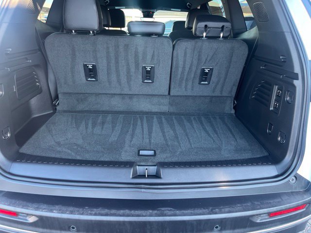 Used 2026 Buick Enclave Preferred w/ Power Package FWD image 8