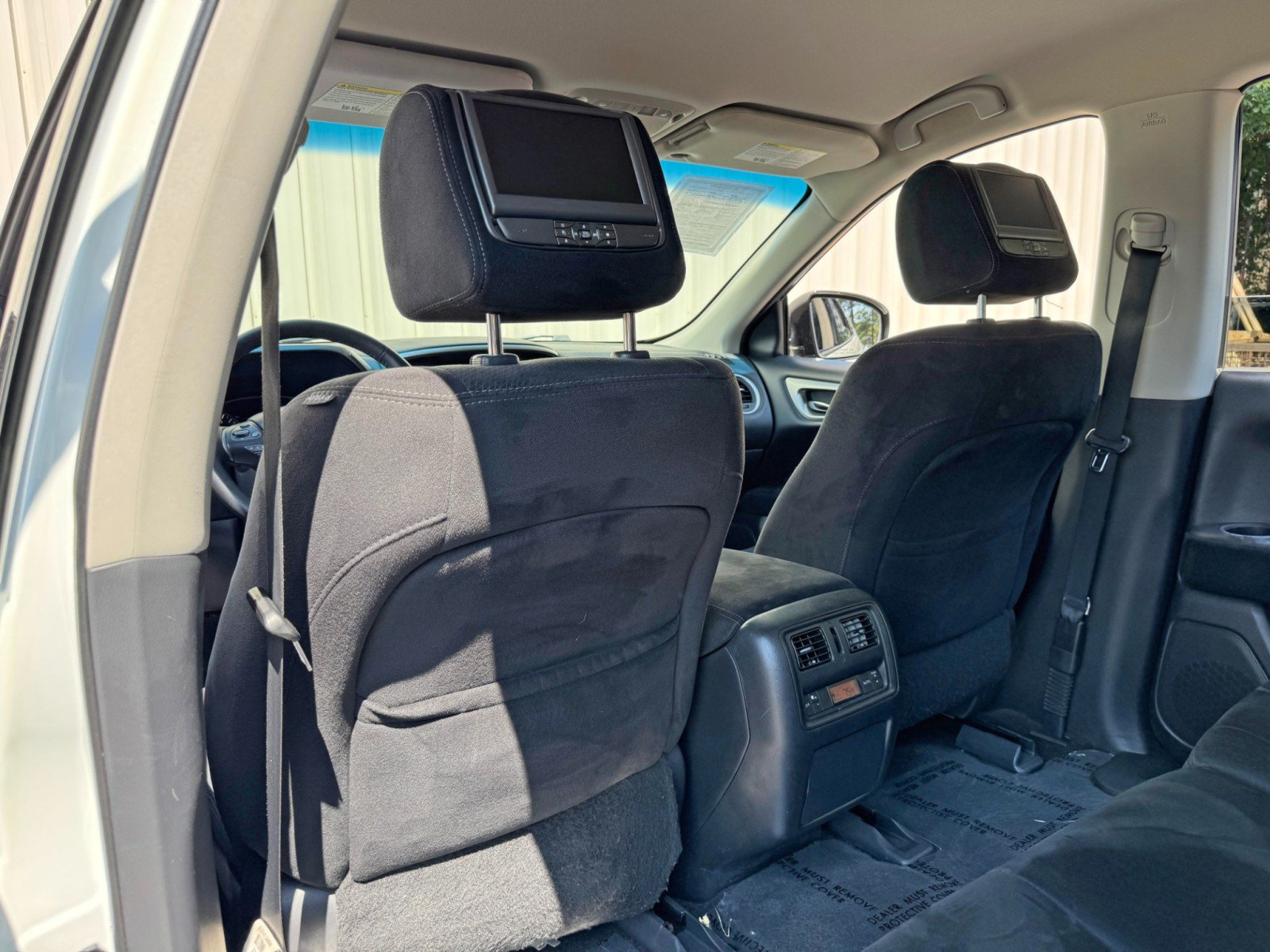 Used 2015 Nissan Pathfinder SV w/ Trailer Tow Package FWD image 31