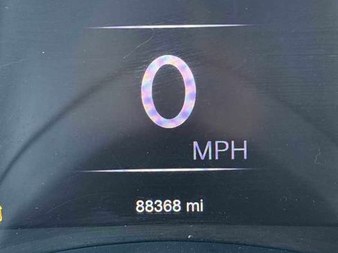 Used 2019 Jeep Grand Cherokee Altitude image 28