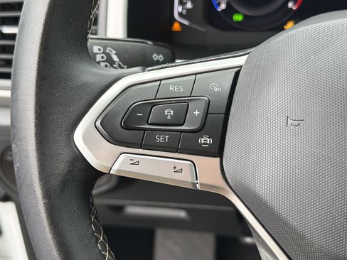 Used 2023 Volkswagen Atlas Cross Sport SE image 26