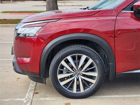 Used 2022 Nissan Pathfinder Platinum w/ Lighting Package (N92) image 8