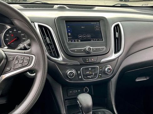 Used 2022 Chevrolet Equinox LT FWD image 9
