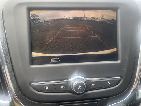 Used 2020 Chevrolet Equinox LS FWD image 8