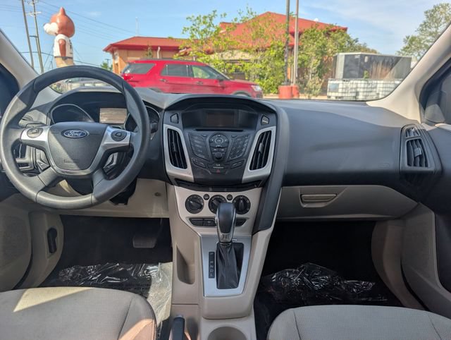 Used 2012 Ford Focus SE FWD image 15