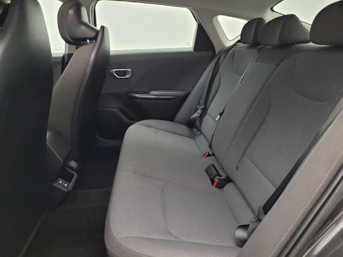 Used 2025 Kia K4 FWD image 18