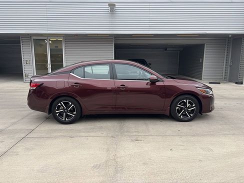 Used 2025 Nissan Sentra SV w/ All-Weather Package image 4