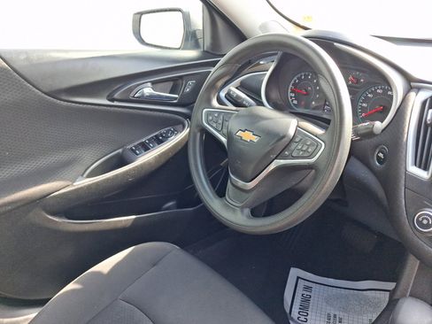 Used 2022 Chevrolet Malibu LS FWD image 22