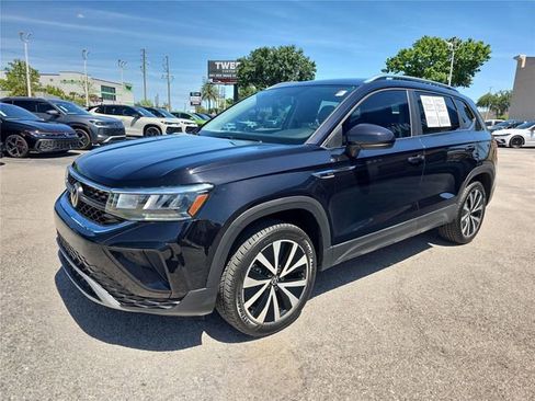 Used 2022 Volkswagen Taos SE image 6