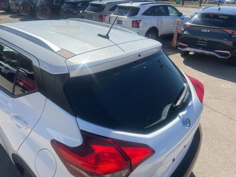 Used 2019 Nissan Kicks SV image 35