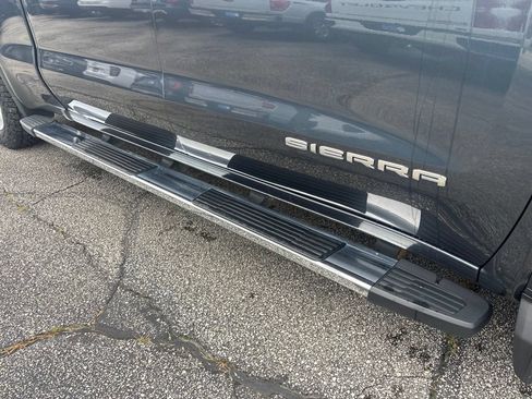 Used 2021 GMC Sierra 1500 SLE AWD/4WD image 11