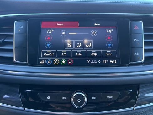 Used 2024 Buick Enclave Essence w/ LPO, Touring Package image 29