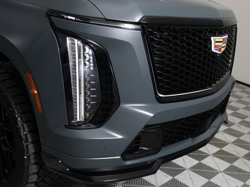 Used 2026 Cadillac Escalade V w/ LPO, Floor Liner Package image 49