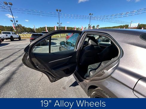 Used 2023 Toyota Camry XSE image 15