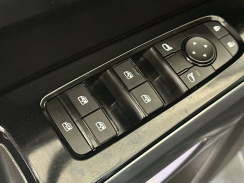 Used 2024 Nissan Pathfinder SL w/ SL Premium Package FWD image 14