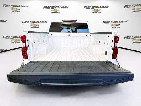 Used 2023 Chevrolet Silverado 1500 LT AWD/4WD image 26