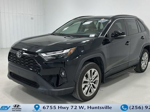 Used 2022 Toyota RAV4 XLE Premium image 1