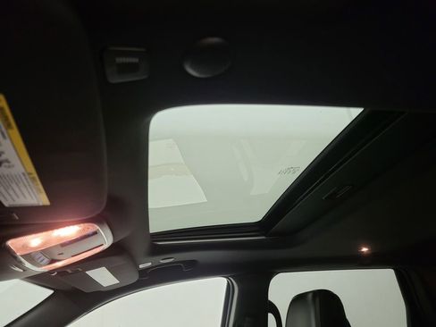 Used 2020 Jeep Grand Cherokee Laredo w/ Quick Order Package 2BN North image 17