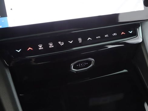 New 2026 Jeep Grand Cherokee Altitude AWD/4WD image 14