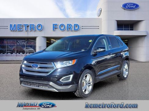 Used 2017 Ford Edge Titanium w/ Equipment Group 302A image 8
