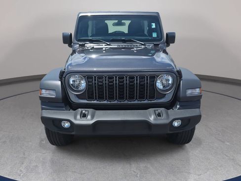 Used 2026 Jeep Wrangler Unlimited Sport AWD/4WD image 2