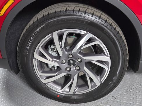 New 2026 Lincoln Corsair Premiere image 11