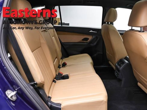 Used 2022 Volkswagen Tiguan SE w/ Panoramic Sunroof Package AWD/4WD image 23