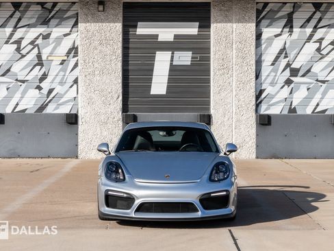 Used 2016 Porsche Cayman GT4 image 3