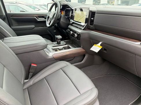 New 2026 GMC Sierra 1500 SLT AWD/4WD image 22
