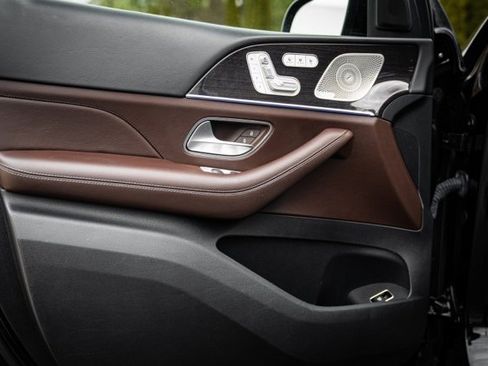 Used 2022 Mercedes-Benz GLS 450 4MATIC w/ AMG Line Exterior image 44