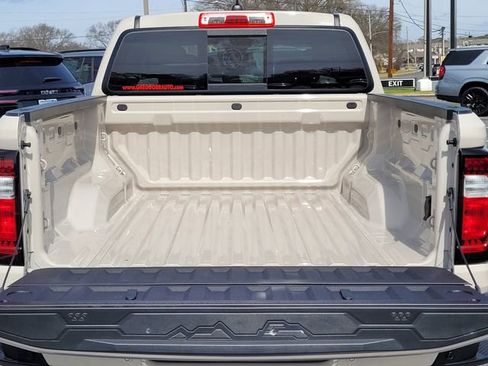 New 2026 GMC Canyon Elevation w/ Convenience Package image 9