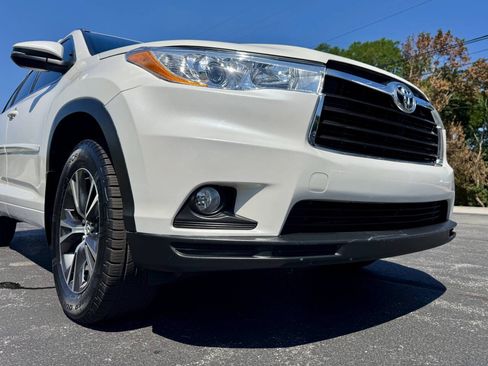 Used 2016 Toyota Highlander XLE w/ Protection Package #3 AWD/4WD image 7
