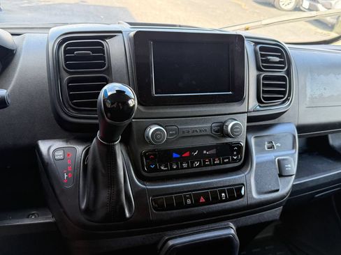 Used 2025 RAM ProMaster 2500 w/ U-Haul Equipment Group FWD image 27