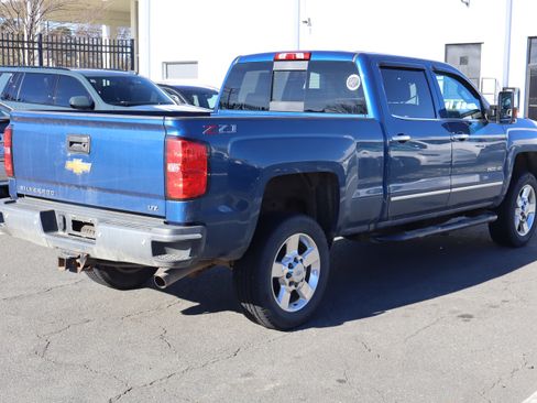 Used 2018 Chevrolet Silverado 2500 LTZ w/ Vortec Plus Package image 21